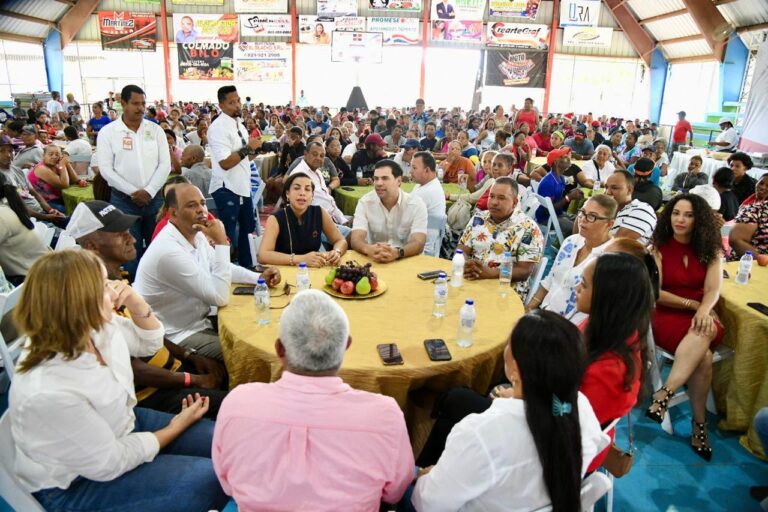 Propeep inicia en Castañuelas y Villa González el programa, “Sabores de Navidad”; almuerzos y cenas a familias vulnerables