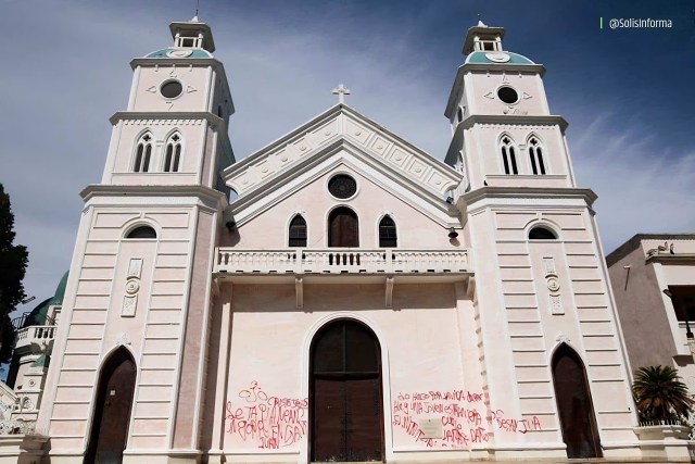 Vandalizan la catedral de San Juan de la Maguana