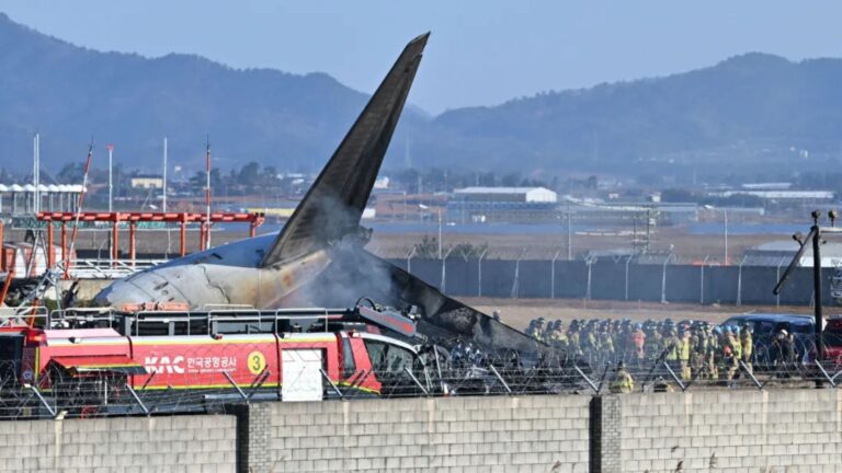 Última hora del avión que se estrelló en Corea del Sur: noticias, muertos, reacciones y más