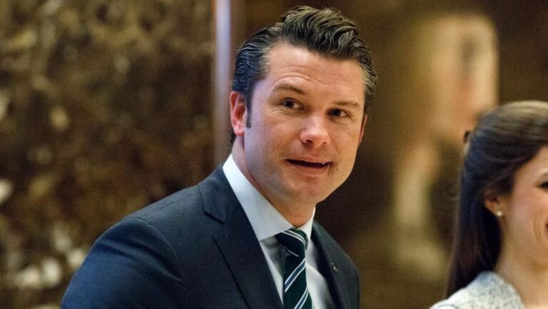 El equipo de Trump considera alternativas para reemplazar a Hegseth como el designado para secretario de Defensa