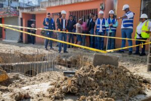 Alcaldesa Betty Gerónimo supervisa avances de obras en Santo Domingo Norte