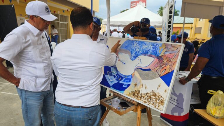 «El Gobierno Contigo» y Consejo Nacional de Drogas llevan prevención y valores a través del arte en Pedro Brand